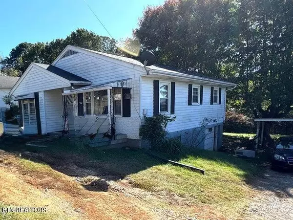 Greeneville, TN 37745,102 Morrow LN