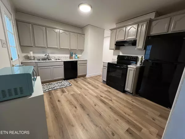 Knoxville, TN 37918,4511 Fawnie LN