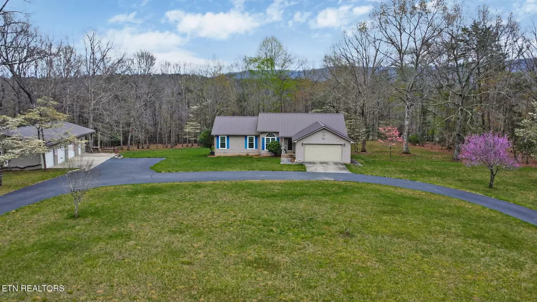 281 Hatler Rd, Crossville, TN 38555