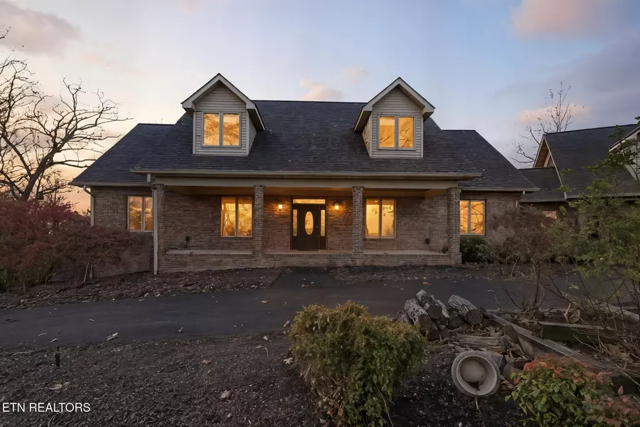 306 Teague LN, Sevierville, TN 37862