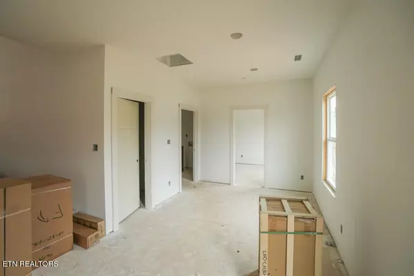 Maryville, TN 37804,5211 Wildwood Rd