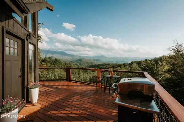 Gatlinburg, TN 37738,1052 Foothills DR