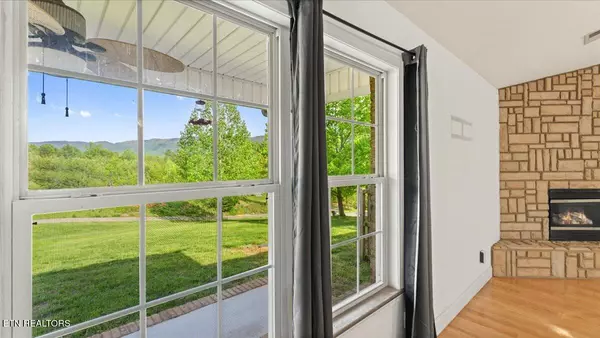 Maryville, TN 37803,2117 James Mcmillian DR