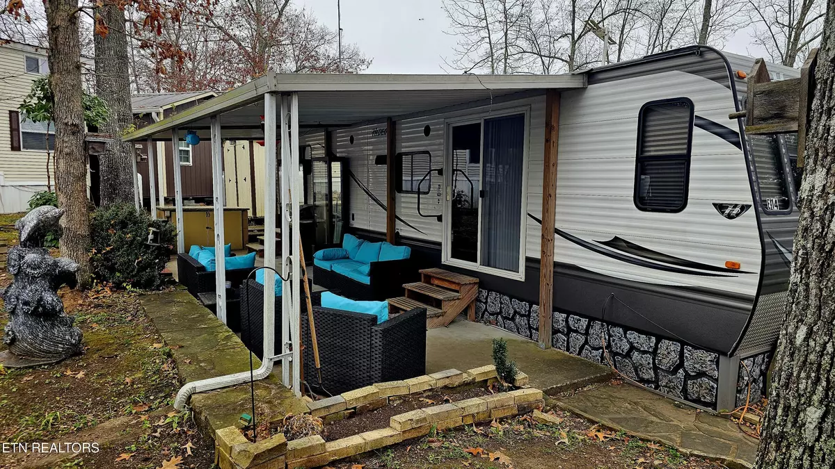 Crossville, TN 38572,37 Beach Rd