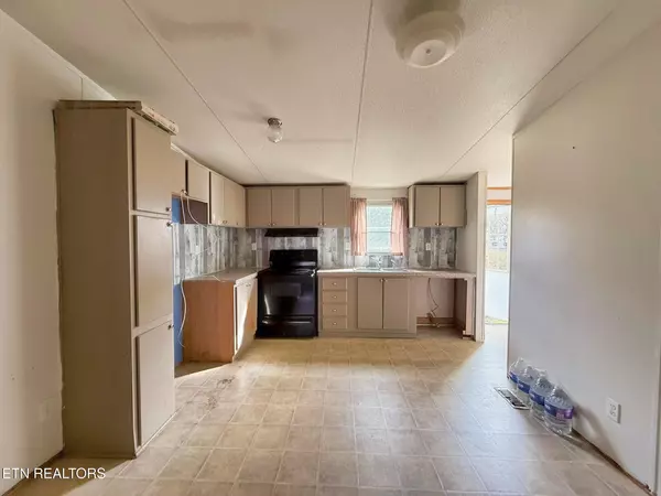 Lafollette, TN 37766,712 Fir St