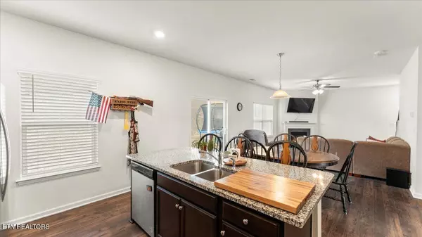 Loudon, TN 37774,240 Summer Glenn LN