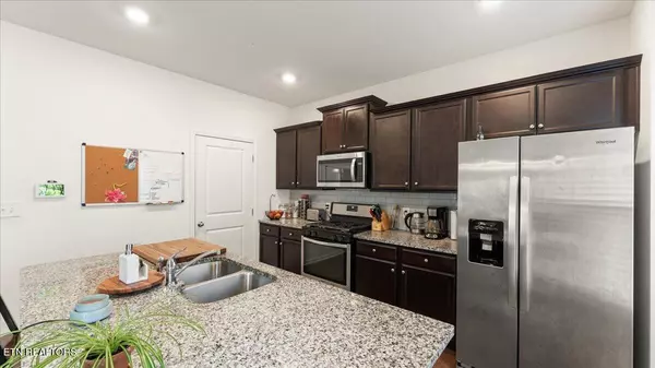 Loudon, TN 37774,240 Summer Glenn LN