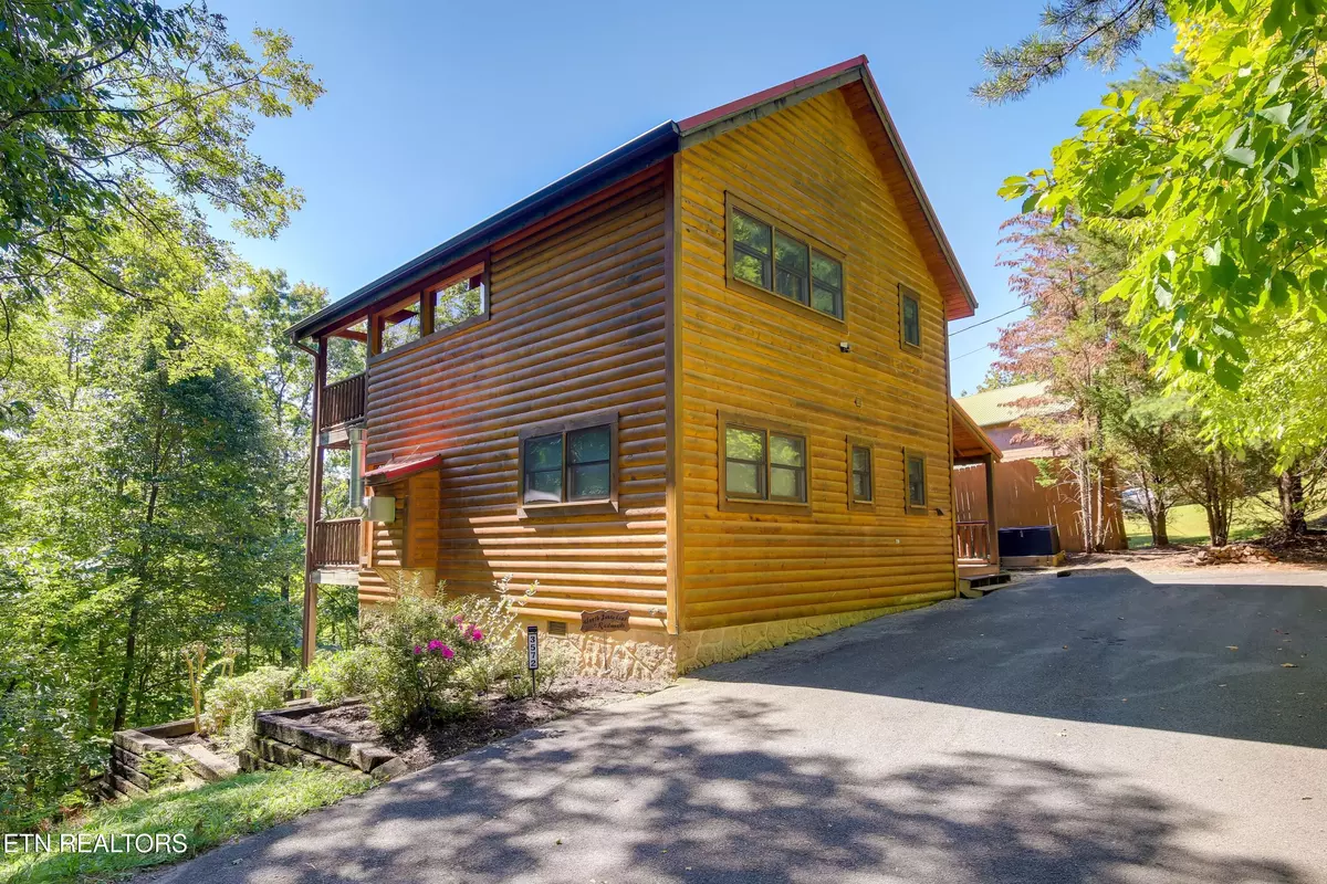 Sevierville, TN 37862,3572 Pebbles Mtn WAY