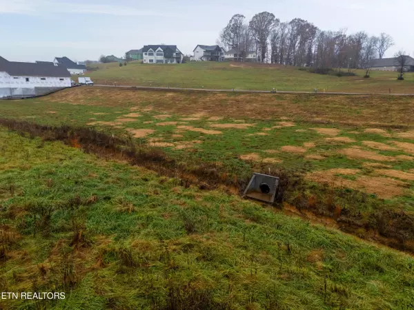 Loudon, TN 37774,2920 Chestnut LN