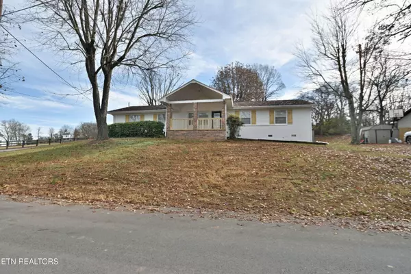 929 Highland Ave, Loudon, TN 37774