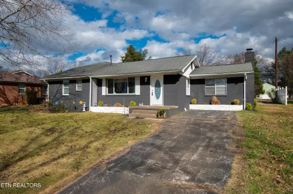 108 Seminole DR, Maryville, TN 37804