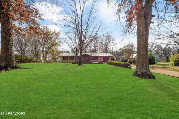 Knoxville, TN 37918,4318 Garden DR