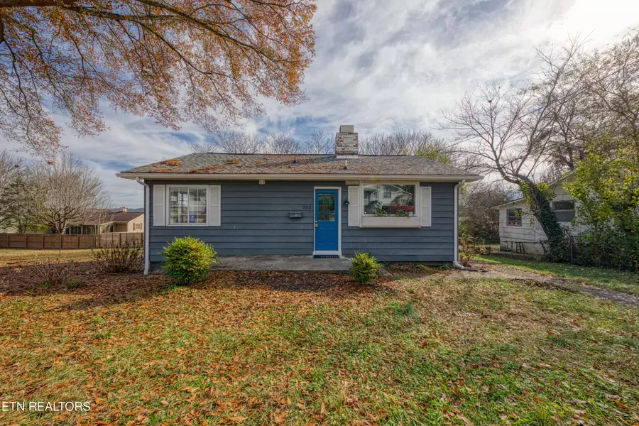 111 Newkirk LN, Oak Ridge, TN 37830