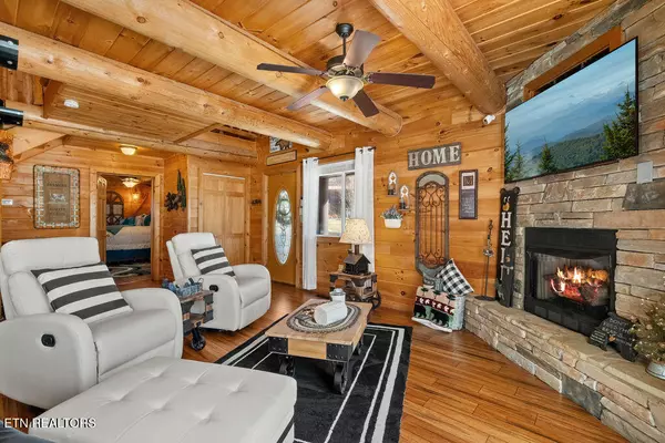 Sevierville, TN 37876,1347 Zachary Thomas LN