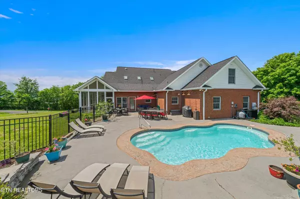 Sevierville, TN 37876,1729 Harrisburg Mill Rd