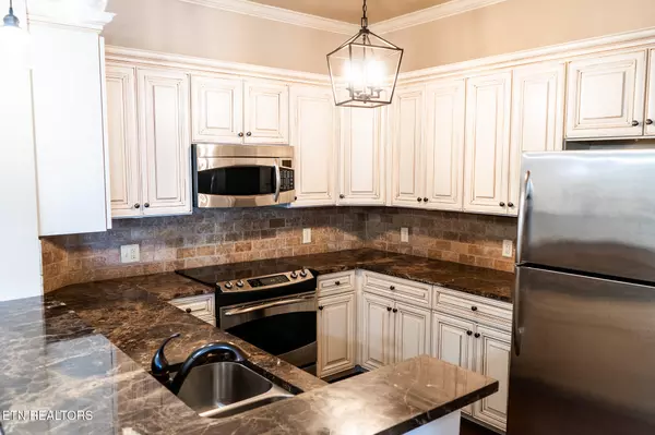 Knoxville, TN 37920,445 Blount Ave #511