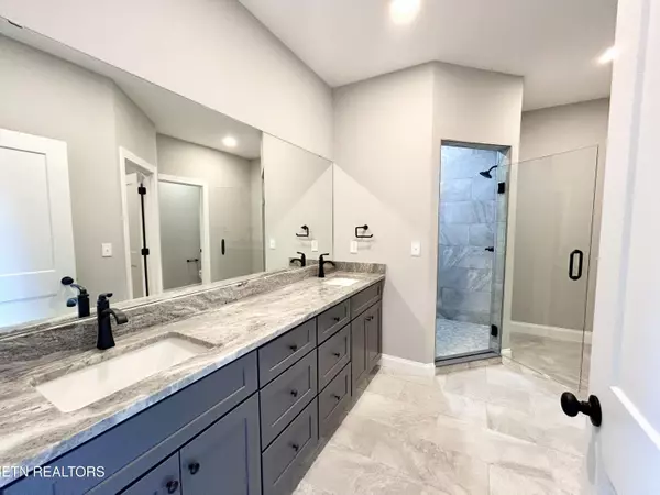 Crossville, TN 38572,5035 Cheyenne DR