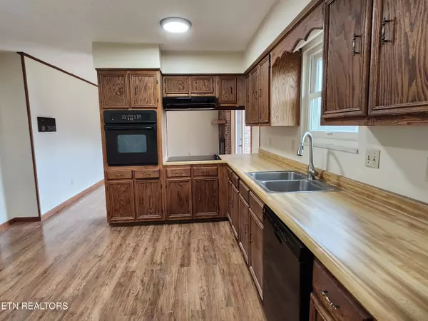 Maryville, TN 37803,902 Laurie St