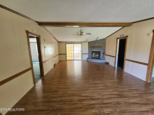 Tellico Plains, TN 37385,576 Mecca PIKE