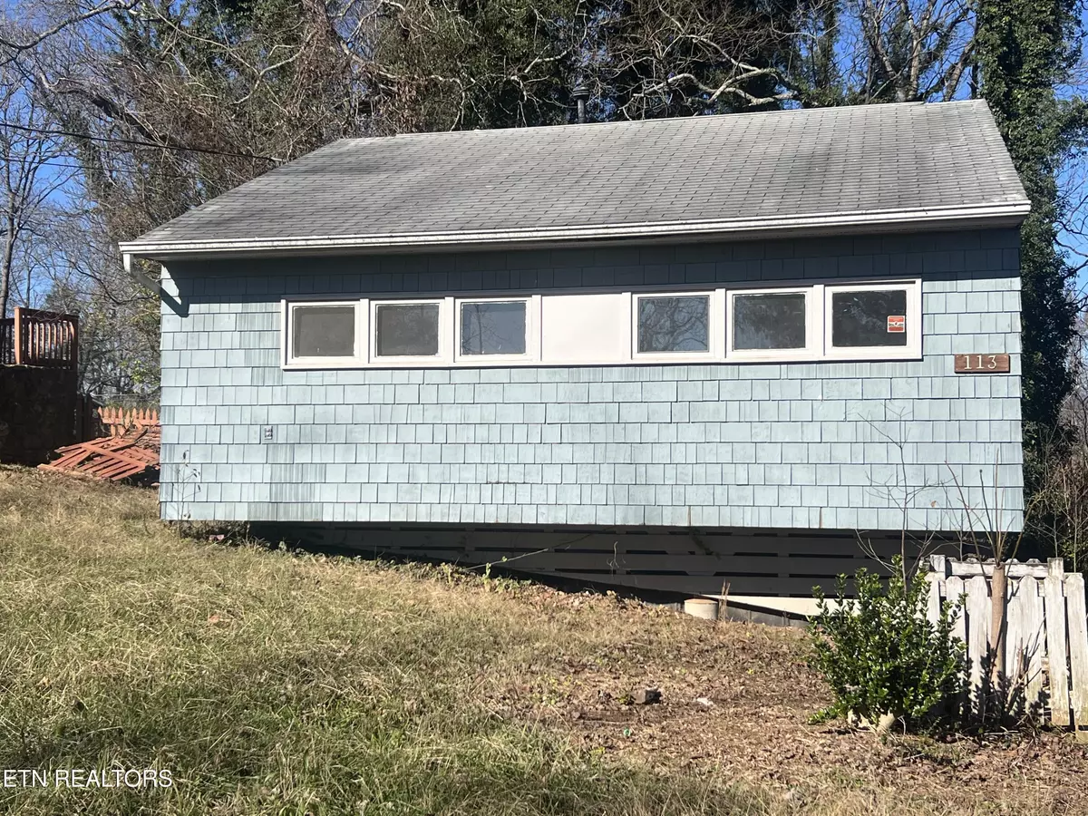 Oak Ridge, TN 37830,113 Walker LN