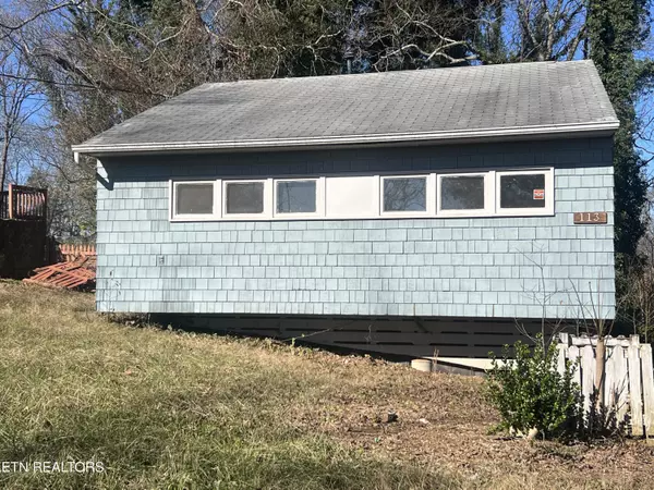 113 Walker LN, Oak Ridge, TN 37830