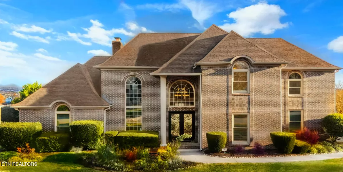 10247 Thimble Fields DR, Knoxville, TN 37922