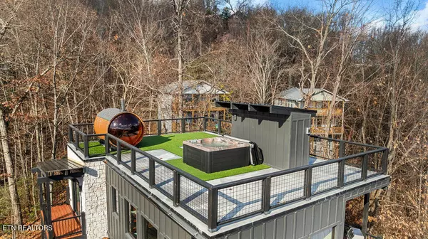 Gatlinburg, TN 37738,1211 Big Oak CT