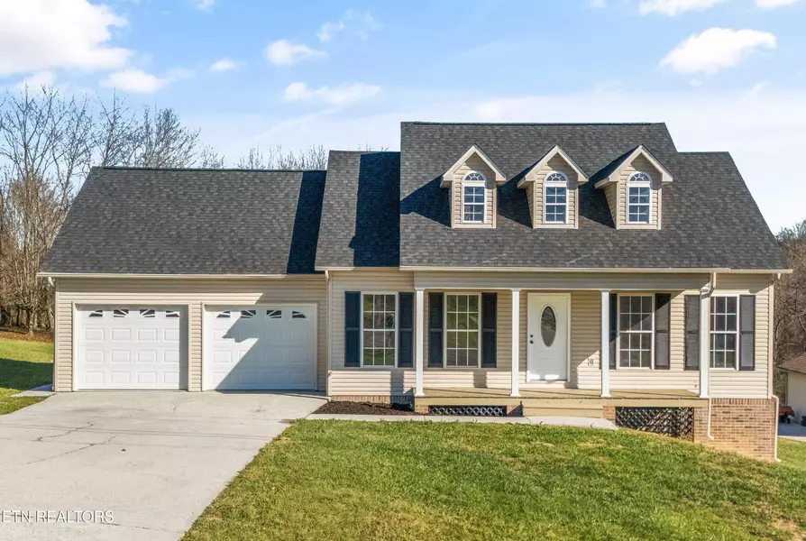 252 Perkins LN, Jacksboro, TN 37757