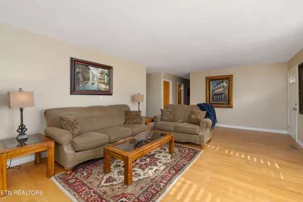 Greeneville, TN 37743,5010 Newport Hwy