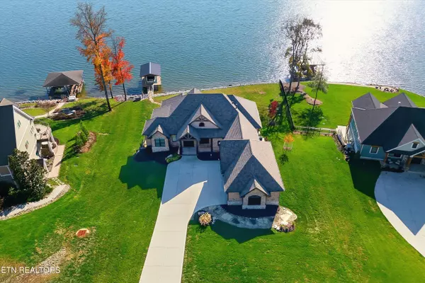 303 Shore DR, Rockwood, TN 37854