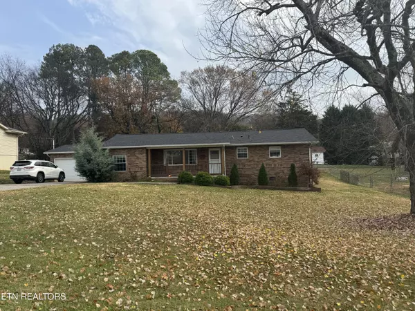 Farragut, TN 37934,11028 Farr DR