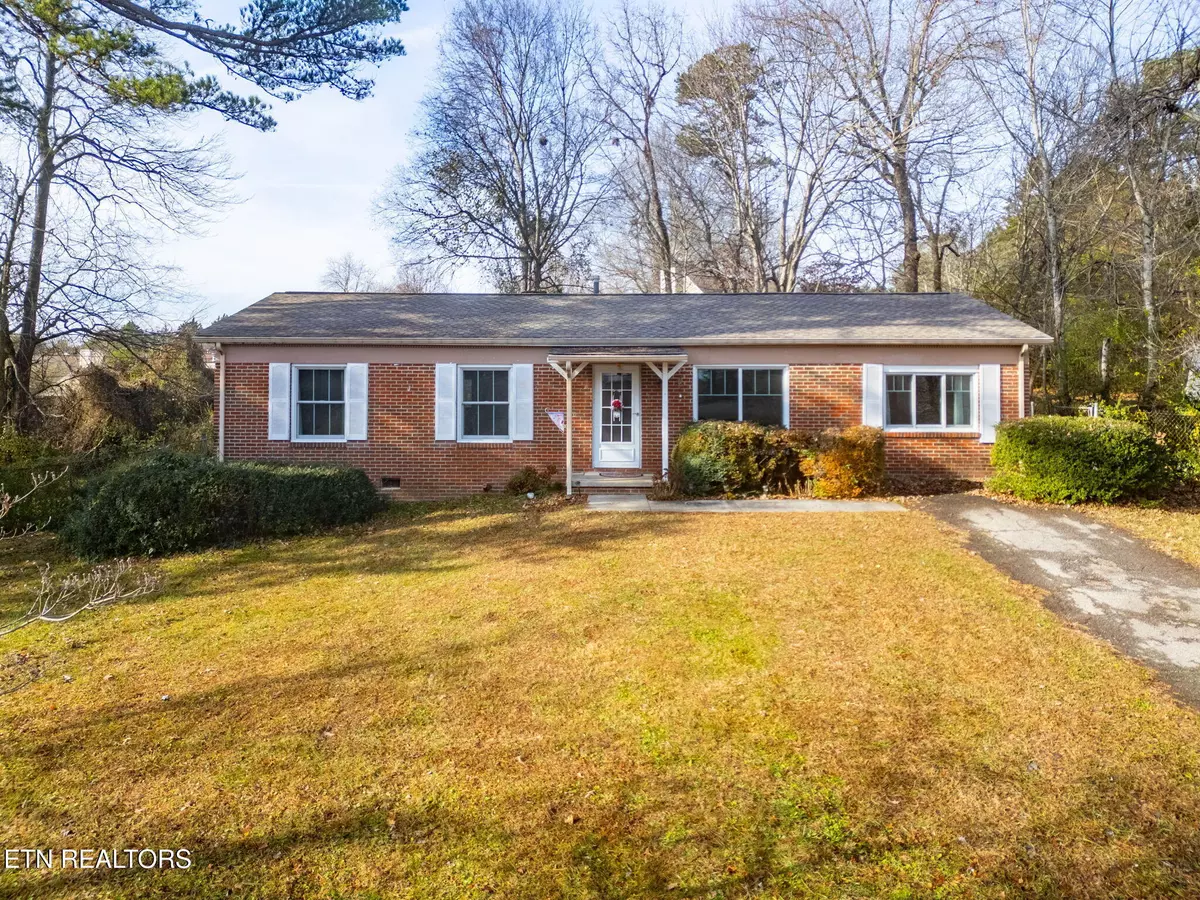 Knoxville, TN 37923,2229 Quail Hollow Rd