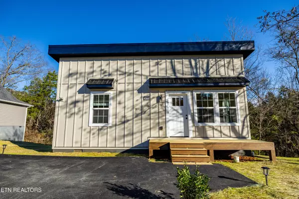 2820 Deer Stand DR, Sevierville, TN 37876