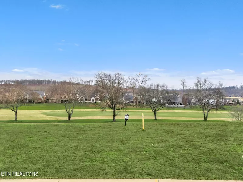 511 Mockingbird LN, Loudon, TN 37774