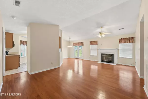 Knoxville, TN 37918,7254 Genoa LN