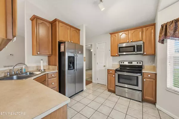 Knoxville, TN 37918,7254 Genoa LN