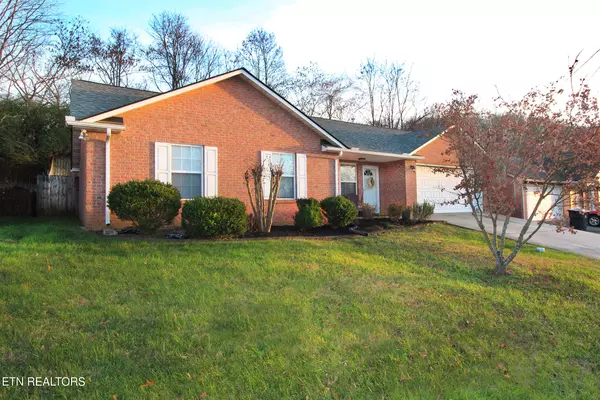 1832 Tillery Square LN, Knoxville, TN 37912