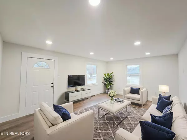 Knoxville, TN 37914,3824 Catalpa Ave