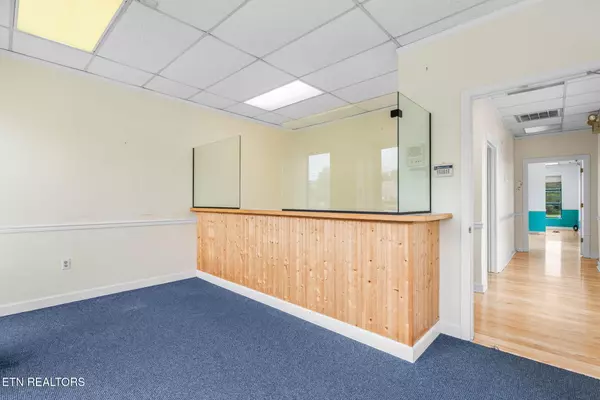 Knoxville, TN 37918,5034 Broadway St