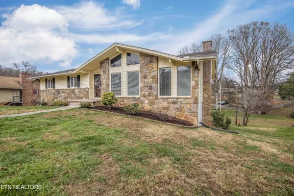 Powell, TN 37849,7820 Widdecomb Rd