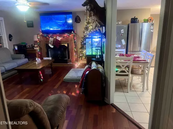 Tazewell, TN 37879,387 Dogwood Heights DR