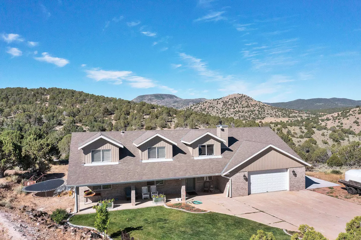 Enterprise, UT 84725,4233 Hwy 219