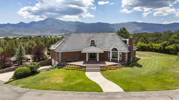 2164 E Highway, New Harmony, UT 84757