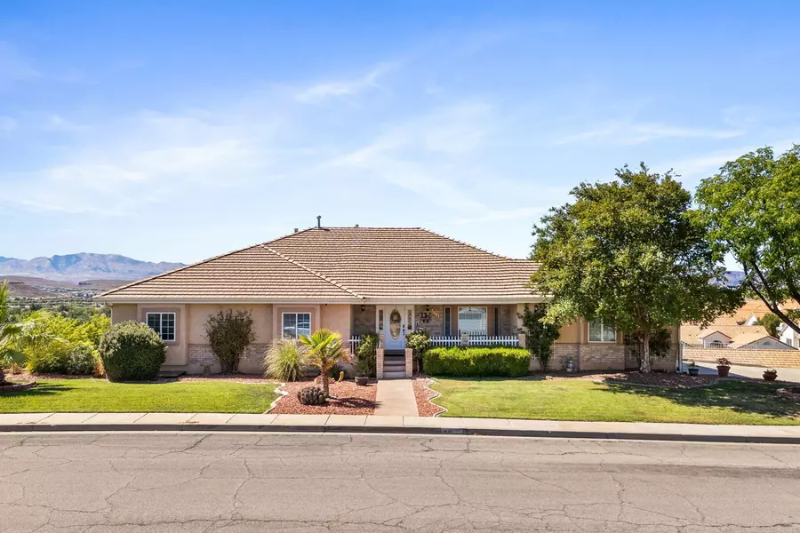 1441 Snow Hill LN, St George, UT 84770