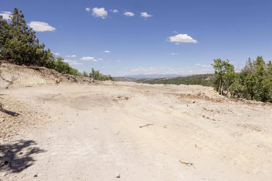 3870 Wapiti DR, Alton, UT 84710