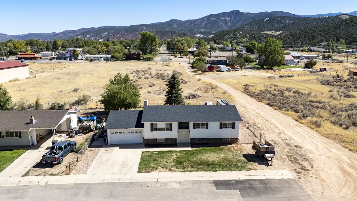 Parowan, UT 84761,289 S 700 W