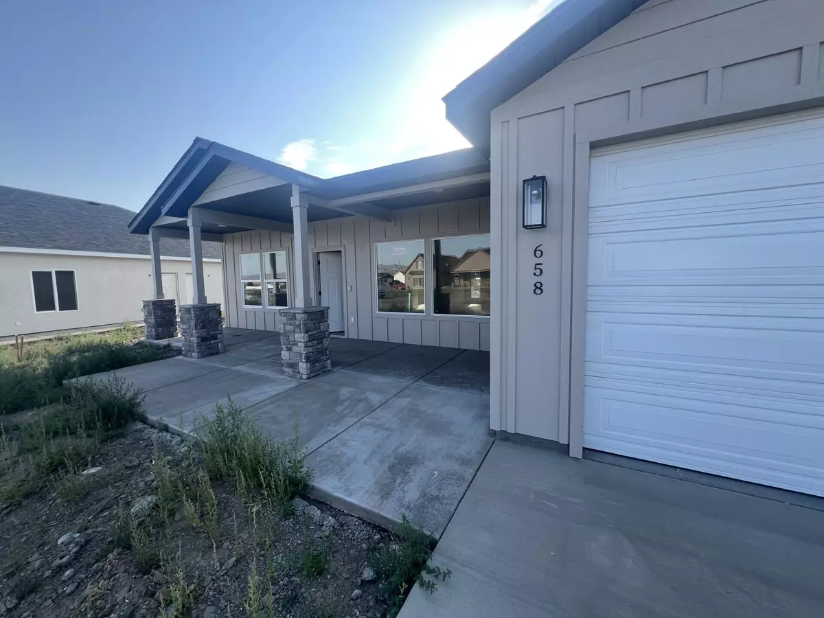 Panguitch, UT 84759,658 N Kaycie LN