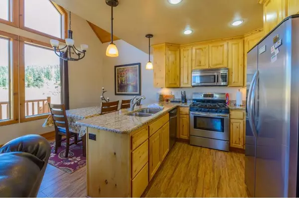 Brian Head, UT 84719,674 E Park - U Pine Walk