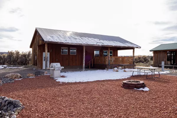 Hatch, UT 84735,1300 W Cherokee Springs RD