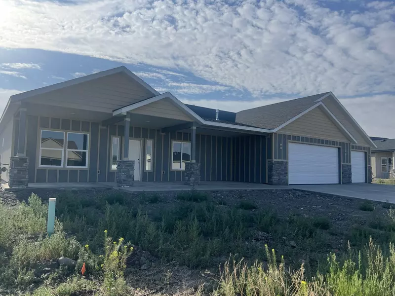 672 N Kaycie LN, Panguitch, UT 84759